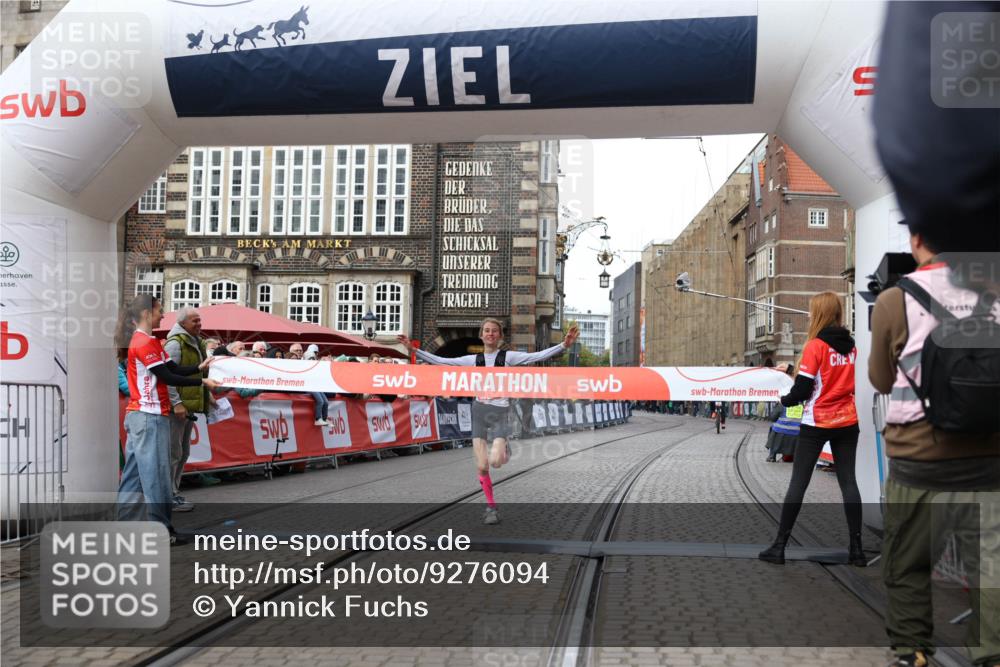05.10.2025 - 20. swb-Marathon Bremen Yannick Fuchs http://msf.ph/oto/9276094 05.10.2025 12:37:37 Ziel 302, 1101 meine-sportfotos.de