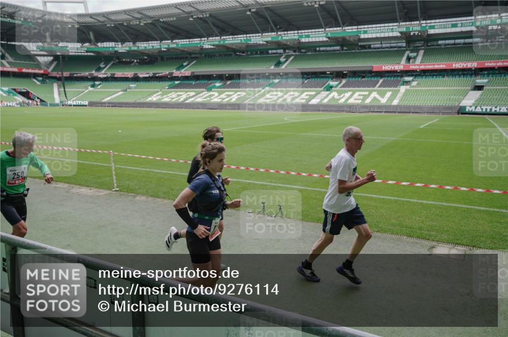 05.10.2025 - 20. swb-Marathon Bremen Michael Burmester http://msf.ph/oto/9276114 05.10.2025 12:53:53 Laufen im Stadion 89, 250, 368, 458, 496, 507, 524, 756, 869, 950, 1009, 1020, 1164, 1165, 1428, 1460, 1489, 1517, 1538, 1608, 1656, 1690, 1729, 1736, 1868, 1873, 1943, 2030, 2050, 2250, 2288, 2871, 3363, 3553, 3913, 4294, 4611, 5024, 5425, 5571, 5576, 5944, 6244, 6348, 6359, 6806, 7232, 7255, 7408, 7508, 7617, 7835, 7905, 8238, 8499, 8511, 8611, 8709, 248, 832, 1367, 1667, 2072, 2075, 4132, 4573, 4729, 5169, 5579, 5866, 6492, 8462 meine-sportfotos.de