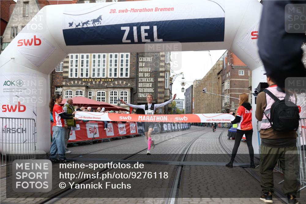 05.10.2025 - 20. swb-Marathon Bremen Yannick Fuchs http://msf.ph/oto/9276118 05.10.2025 12:37:37 Ziel 302, 1101 meine-sportfotos.de