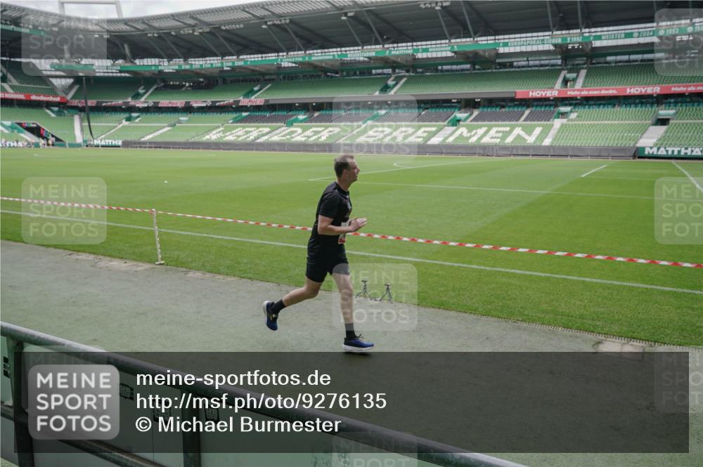05.10.2025 - 20. swb-Marathon Bremen Michael Burmester http://msf.ph/oto/9276135 05.10.2025 12:53:55 Laufen im Stadion 53, 89, 250, 368, 458, 496, 507, 524, 756, 869, 950, 1009, 1020, 1164, 1165, 1428, 1460, 1489, 1517, 1538, 1608, 1656, 1690, 1729, 1736, 1868, 1873, 1943, 2030, 2050, 2250, 2288, 2871, 3363, 3553, 3913, 4294, 4611, 5024, 5425, 5571, 5576, 5944, 6244, 6348, 6359, 6806, 7232, 7255, 7408, 7508, 7617, 7835, 7905, 8499, 8511, 8611, 8709, 248, 832, 1667, 2075, 4132, 4573, 4729, 5169, 5579, 6492, 8238, 8462 meine-sportfotos.de