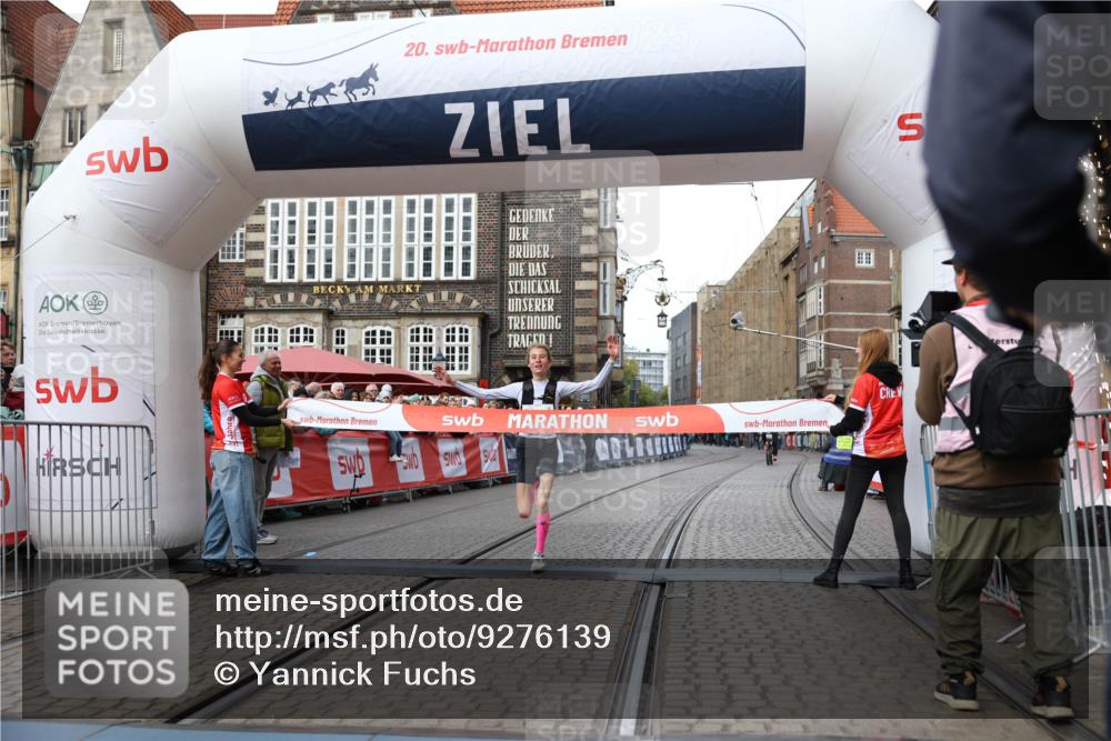 05.10.2025 - 20. swb-Marathon Bremen Yannick Fuchs http://msf.ph/oto/9276139 05.10.2025 12:37:37 Ziel 302, 1101 meine-sportfotos.de