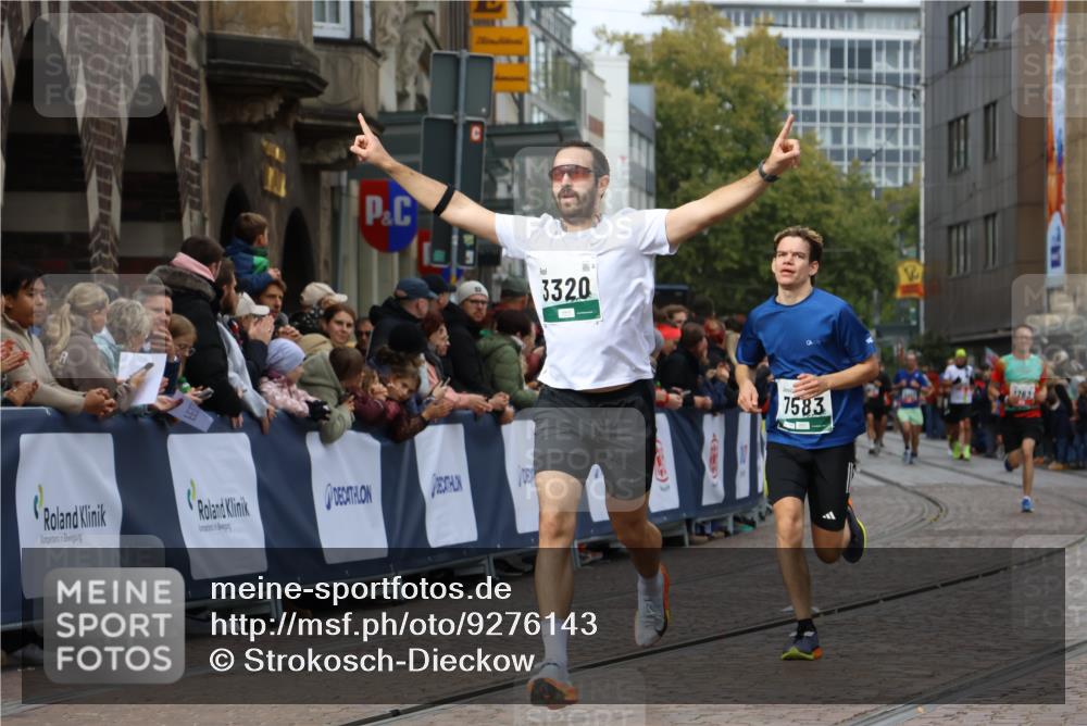 05.10.2025 - 20. swb-Marathon Bremen Strokosch-Dieckow http://msf.ph/oto/9276143 05.10.2025 13:04:23 Ziel 1763, 3320, 6295, 7583, 7735 meine-sportfotos.de