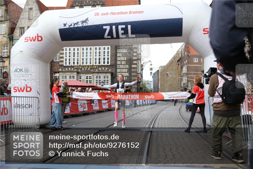 05.10.2025 - 20. swb-Marathon Bremen Yannick Fuchs http://msf.ph/oto/9276152 05.10.2025 12:37:38 Ziel 302, 1101 meine-sportfotos.de