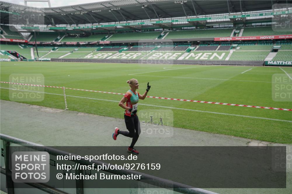 05.10.2025 - 20. swb-Marathon Bremen Michael Burmester http://msf.ph/oto/9276159 05.10.2025 12:54:03 Laufen im Stadion 53, 89, 132, 250, 368, 458, 496, 507, 524, 756, 869, 950, 1009, 1020, 1164, 1165, 1428, 1460, 1489, 1517, 1538, 1608, 1656, 1690, 1729, 1736, 1868, 1873, 1943, 1976, 2030, 2050, 2250, 2288, 2573, 2841, 2871, 3212, 3363, 3913, 4294, 4611, 5022, 5024, 5206, 5425, 5571, 5576, 5944, 5978, 6244, 6348, 6359, 6583, 6806, 7232, 7255, 7279, 7508, 7617, 7835, 7905, 8499, 8511, 8611, 8709, 248, 1667, 3553, 4729, 5579, 6492, 7408, 8238, 8462 meine-sportfotos.de