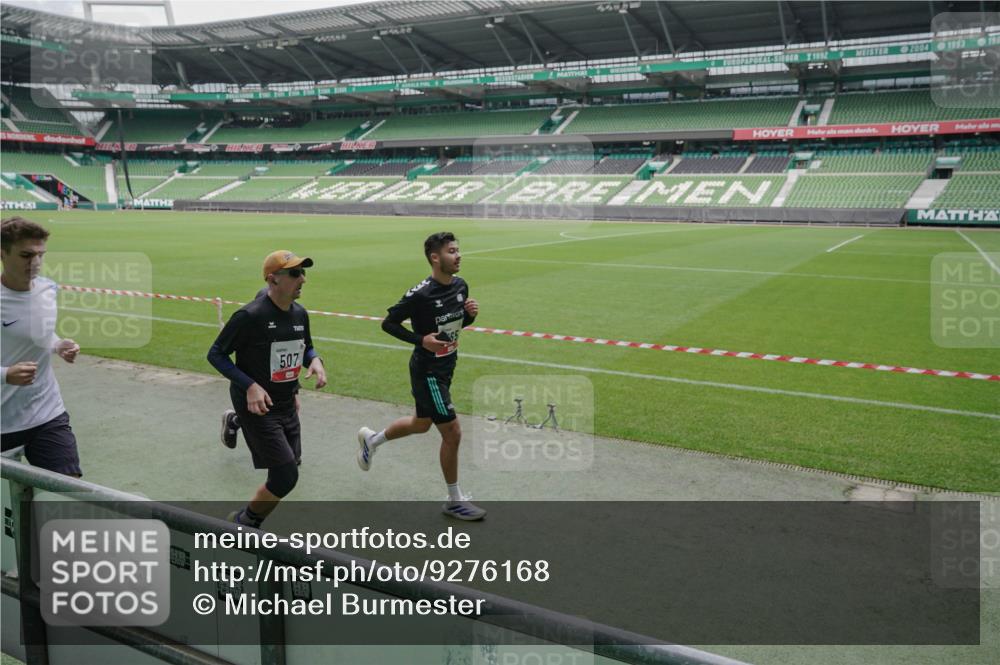 05.10.2025 - 20. swb-Marathon Bremen Michael Burmester http://msf.ph/oto/9276168 05.10.2025 12:54:05 Laufen im Stadion 53, 89, 132, 250, 289, 368, 458, 496, 504, 507, 524, 756, 869, 950, 1009, 1020, 1164, 1165, 1428, 1460, 1489, 1517, 1608, 1656, 1690, 1729, 1736, 1868, 1873, 1896, 1943, 1976, 2030, 2050, 2250, 2288, 2573, 2841, 2871, 3212, 3363, 3913, 4294, 4611, 5022, 5024, 5206, 5425, 5571, 5576, 5944, 5978, 6244, 6348, 6359, 6583, 6806, 7232, 7255, 7279, 7508, 7617, 7835, 7905, 8499, 8511, 8611, 248, 869, 1538, 1667, 3553, 4729, 5579, 6492, 7255, 7408, 8238, 8709 meine-sportfotos.de