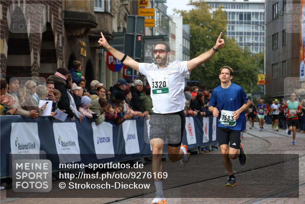 05.10.2025 - 20. swb-Marathon Bremen Strokosch-Dieckow http://msf.ph/oto/9276169 05.10.2025 13:04:23 Ziel 1763, 3320, 6295, 7583, 7735 meine-sportfotos.de