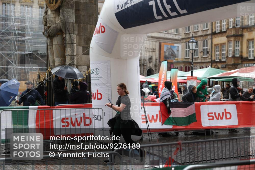 05.10.2025 - 20. swb-Marathon Bremen Yannick Fuchs http://msf.ph/oto/9276189 05.10.2025 14:56:11 Ziel 3443, 5735 meine-sportfotos.de