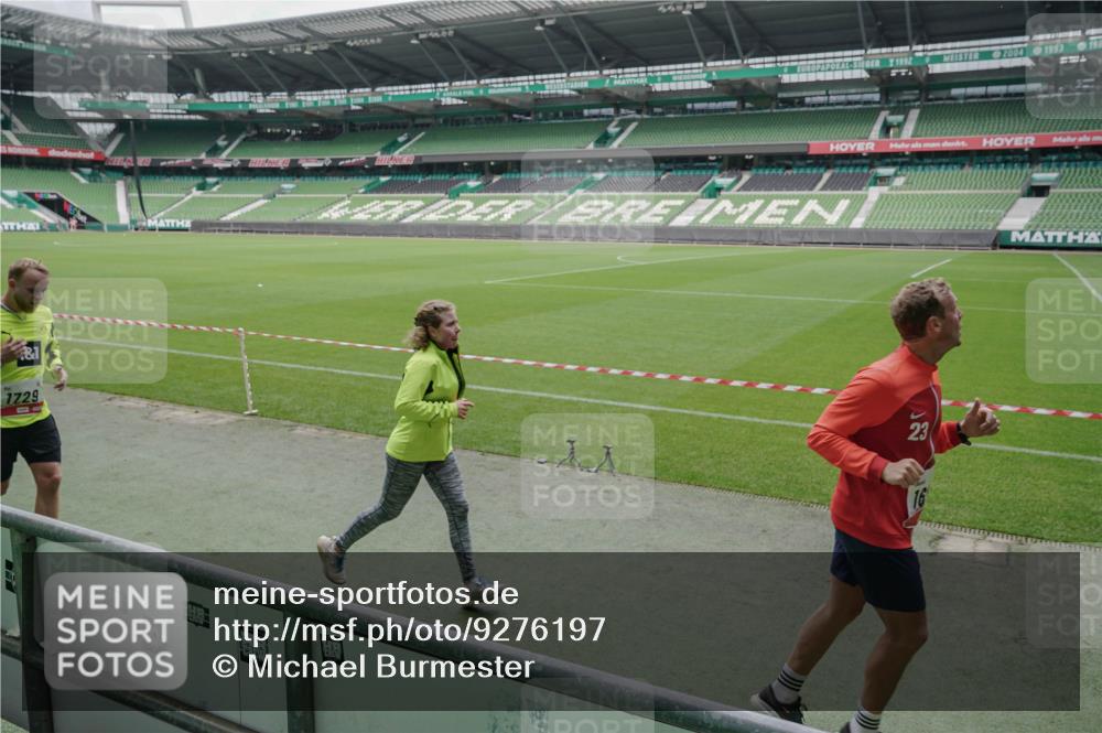 05.10.2025 - 20. swb-Marathon Bremen Michael Burmester http://msf.ph/oto/9276197 05.10.2025 12:54:08 Laufen im Stadion 53, 89, 132, 250, 289, 368, 458, 496, 504, 507, 524, 756, 950, 1009, 1020, 1164, 1165, 1428, 1460, 1489, 1517, 1543, 1608, 1656, 1690, 1729, 1736, 1868, 1873, 1896, 1943, 1976, 2030, 2050, 2250, 2288, 2573, 2841, 2871, 3212, 3363, 3703, 3913, 4294, 4611, 5022, 5024, 5206, 5425, 5571, 5576, 5944, 5978, 6244, 6348, 6359, 6583, 6806, 6853, 7232, 7279, 7508, 7617, 7835, 7905, 8499, 8511, 8611, 248, 869, 1538, 1667, 3553, 4729, 5579, 6492, 7255, 7408, 8238, 8709 meine-sportfotos.de