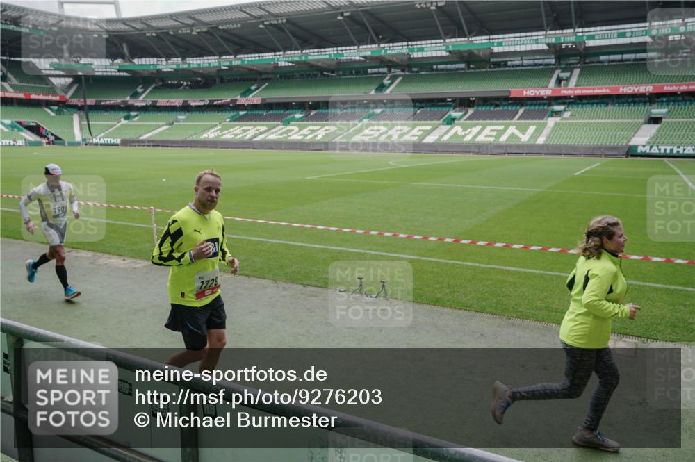 05.10.2025 - 20. swb-Marathon Bremen Michael Burmester http://msf.ph/oto/9276203 05.10.2025 12:54:09 Laufen im Stadion 53, 89, 132, 250, 289, 368, 458, 496, 504, 507, 524, 756, 950, 1009, 1020, 1164, 1165, 1428, 1460, 1489, 1517, 1543, 1608, 1656, 1690, 1729, 1736, 1873, 1896, 1943, 1976, 2030, 2050, 2250, 2288, 2573, 2841, 2871, 3212, 3363, 3703, 3913, 4294, 4611, 4949, 5022, 5024, 5206, 5425, 5571, 5576, 5944, 5978, 6244, 6348, 6359, 6583, 6806, 6853, 7232, 7279, 7508, 7617, 7835, 7905, 8499, 8511, 8611, 248, 869, 1538, 3553, 6492, 7255, 7408, 8238, 8709 meine-sportfotos.de
