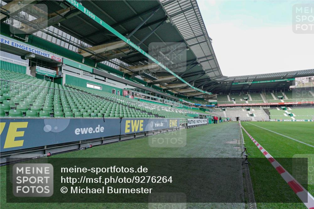 05.10.2025 - 20. swb-Marathon Bremen Michael Burmester http://msf.ph/oto/9276264 05.10.2025 10:22:02 Laufen im Stadion 9341, 9565, 9586, 9755, 9809, 10347, 10358, 10425, 10501, 10704, 10775, 10862, 11021, 11132, 11176, 11213, 11465, 9429, 9480, 9829, 9833 meine-sportfotos.de
