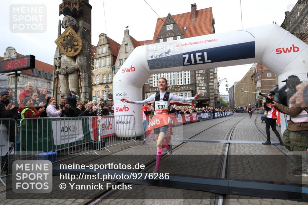 05.10.2025 - 20. swb-Marathon Bremen Yannick Fuchs http://msf.ph/oto/9276286 05.10.2025 12:37:39 Ziel 302, 1101 meine-sportfotos.de