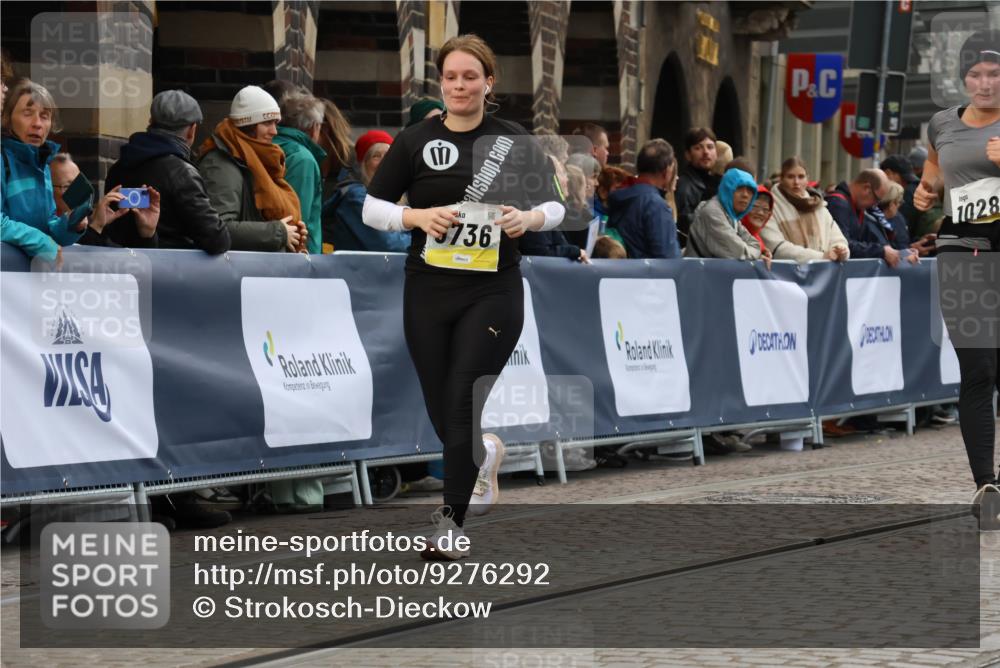 05.10.2025 - 20. swb-Marathon Bremen Strokosch-Dieckow http://msf.ph/oto/9276292 05.10.2025 11:12:28 Ziel 9736, 10282 meine-sportfotos.de