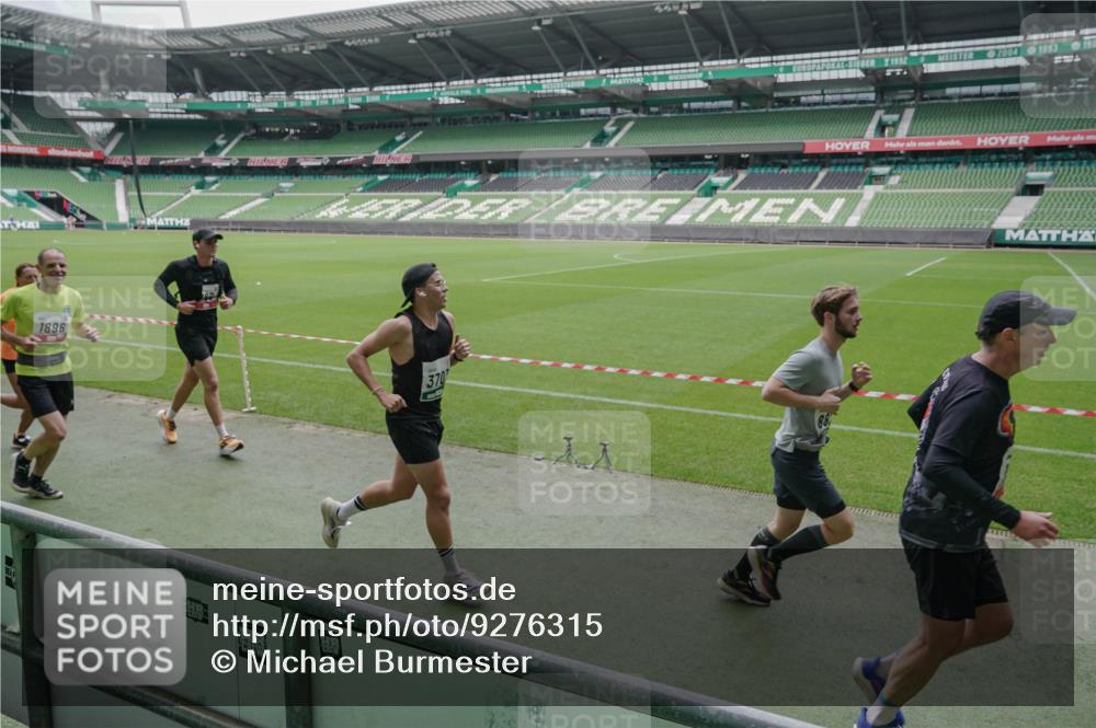 05.10.2025 - 20. swb-Marathon Bremen Michael Burmester http://msf.ph/oto/9276315 05.10.2025 12:54:23 Laufen im Stadion 53, 89, 132, 250, 289, 368, 458, 496, 504, 507, 524, 756, 950, 1020, 1165, 1308, 1428, 1460, 1489, 1517, 1543, 1608, 1690, 1729, 1736, 1873, 1896, 1897, 1943, 1976, 2024, 2180, 2274, 2573, 2767, 2841, 2871, 3193, 3212, 3224, 3359, 3436, 3703, 3913, 4595, 4611, 4837, 4949, 4958, 5022, 5024, 5206, 5576, 5666, 5869, 5978, 6244, 6348, 6359, 6583, 6683, 6853, 7232, 7279, 7494, 7508, 7814, 7835, 7928, 7986, 8511, 8611, 8653, 8737, 869, 1538, 7255, 8709 meine-sportfotos.de