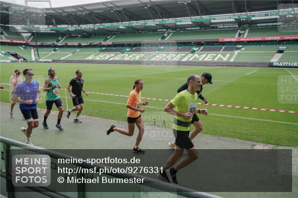 05.10.2025 - 20. swb-Marathon Bremen Michael Burmester http://msf.ph/oto/9276331 05.10.2025 12:54:25 Laufen im Stadion 53, 89, 132, 250, 289, 368, 458, 496, 504, 507, 524, 756, 950, 1020, 1165, 1308, 1428, 1460, 1489, 1517, 1543, 1608, 1690, 1729, 1736, 1873, 1896, 1897, 1943, 1976, 2024, 2180, 2274, 2573, 2767, 2841, 2871, 3193, 3212, 3224, 3359, 3436, 3703, 3913, 4595, 4611, 4837, 4949, 4958, 5022, 5024, 5206, 5452, 5576, 5666, 5869, 5978, 6244, 6348, 6359, 6583, 6683, 6853, 7232, 7279, 7494, 7508, 7814, 7835, 7928, 7986, 8511, 8611, 8653, 8737, 869, 7255 meine-sportfotos.de