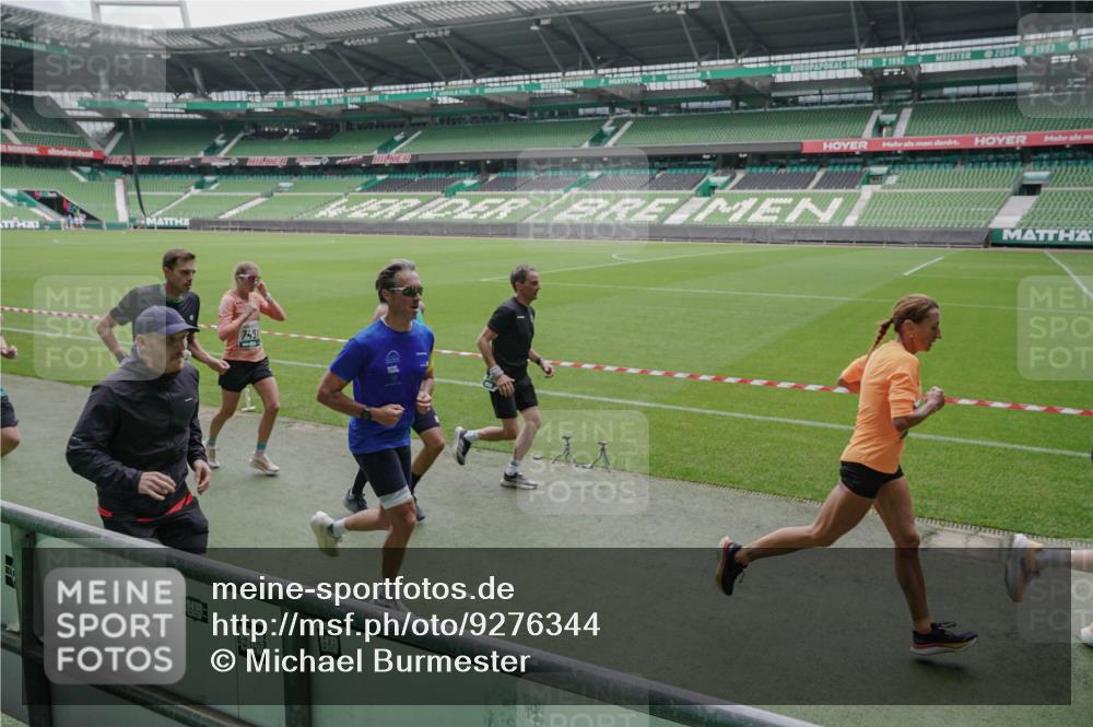 05.10.2025 - 20. swb-Marathon Bremen Michael Burmester http://msf.ph/oto/9276344 05.10.2025 12:54:25 Laufen im Stadion 53, 89, 132, 250, 289, 368, 458, 496, 504, 507, 524, 756, 950, 1020, 1165, 1308, 1428, 1460, 1489, 1517, 1543, 1608, 1690, 1729, 1736, 1873, 1896, 1897, 1943, 1976, 2024, 2180, 2274, 2573, 2767, 2841, 2871, 3193, 3212, 3224, 3359, 3436, 3703, 3913, 4595, 4611, 4837, 4949, 4958, 5022, 5024, 5206, 5452, 5576, 5666, 5869, 5978, 6244, 6348, 6359, 6583, 6683, 6853, 7232, 7279, 7494, 7508, 7814, 7835, 7928, 7986, 8511, 8611, 8653, 8737, 869, 7255 meine-sportfotos.de