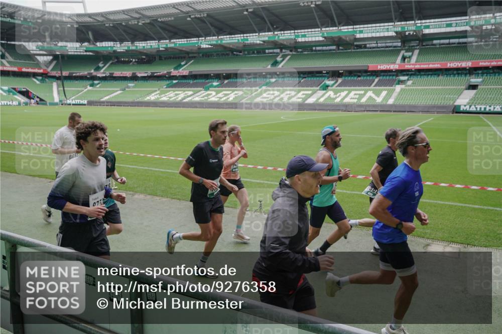 05.10.2025 - 20. swb-Marathon Bremen Michael Burmester http://msf.ph/oto/9276358 05.10.2025 12:54:26 Laufen im Stadion 53, 89, 132, 250, 289, 368, 458, 496, 504, 507, 524, 756, 950, 1020, 1165, 1308, 1428, 1460, 1489, 1517, 1543, 1608, 1690, 1729, 1736, 1873, 1896, 1897, 1943, 1976, 2024, 2180, 2274, 2573, 2767, 2841, 2871, 3193, 3212, 3224, 3359, 3436, 3703, 3913, 4595, 4611, 4837, 4949, 4958, 5022, 5024, 5206, 5452, 5576, 5666, 5869, 5978, 6244, 6348, 6359, 6583, 6683, 6853, 7232, 7279, 7494, 7508, 7814, 7835, 7928, 7986, 8511, 8611, 8642, 8653, 8737 meine-sportfotos.de