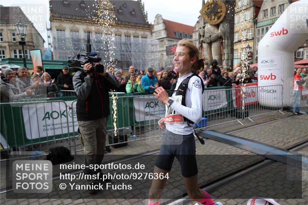 05.10.2025 - 20. swb-Marathon Bremen Yannick Fuchs http://msf.ph/oto/9276364 05.10.2025 12:37:40 Ziel 1101 meine-sportfotos.de