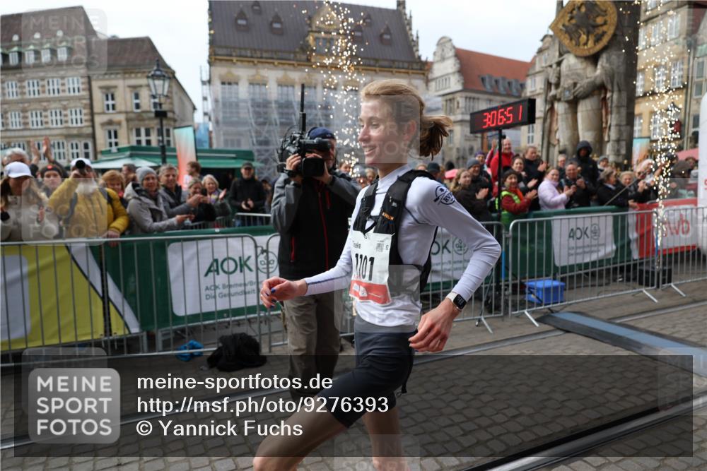 05.10.2025 - 20. swb-Marathon Bremen Yannick Fuchs http://msf.ph/oto/9276393 05.10.2025 12:37:40 Ziel 1101 meine-sportfotos.de