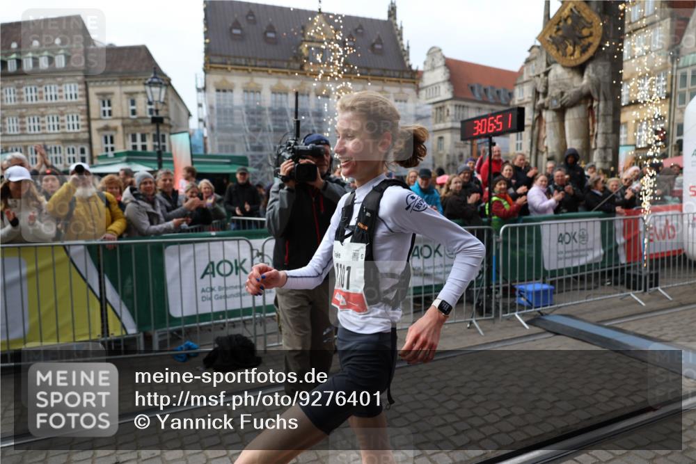 05.10.2025 - 20. swb-Marathon Bremen Yannick Fuchs http://msf.ph/oto/9276401 05.10.2025 12:37:40 Ziel 1101 meine-sportfotos.de