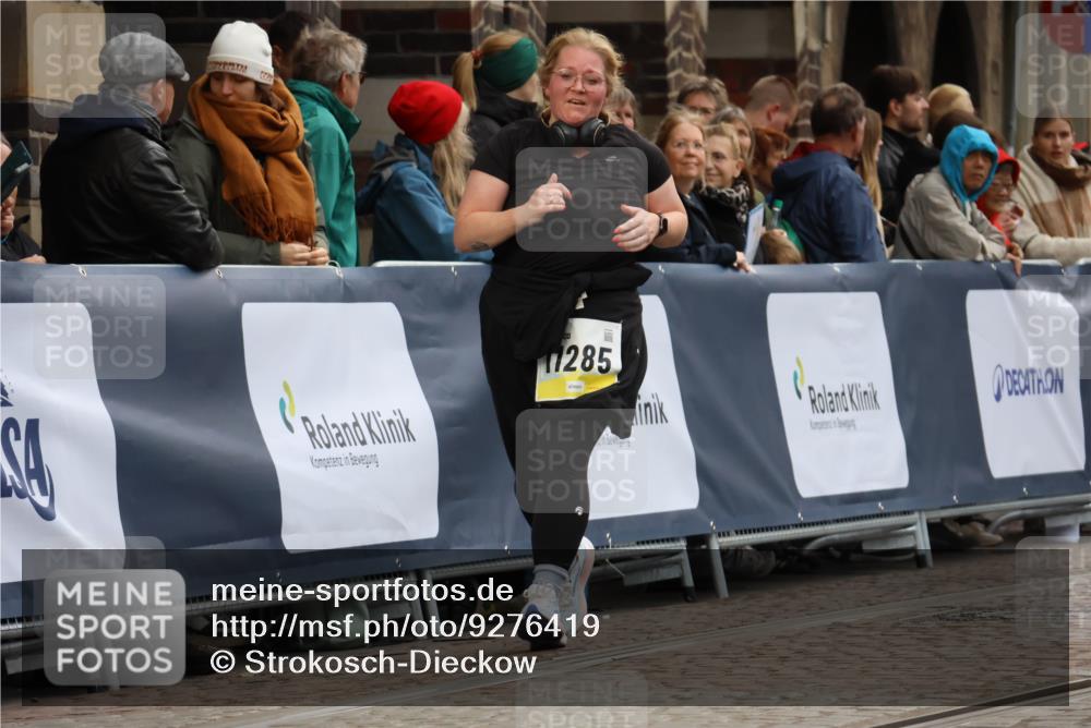 05.10.2025 - 20. swb-Marathon Bremen Strokosch-Dieckow http://msf.ph/oto/9276419 05.10.2025 11:12:35 Ziel 9736, 10190, 11285 meine-sportfotos.de