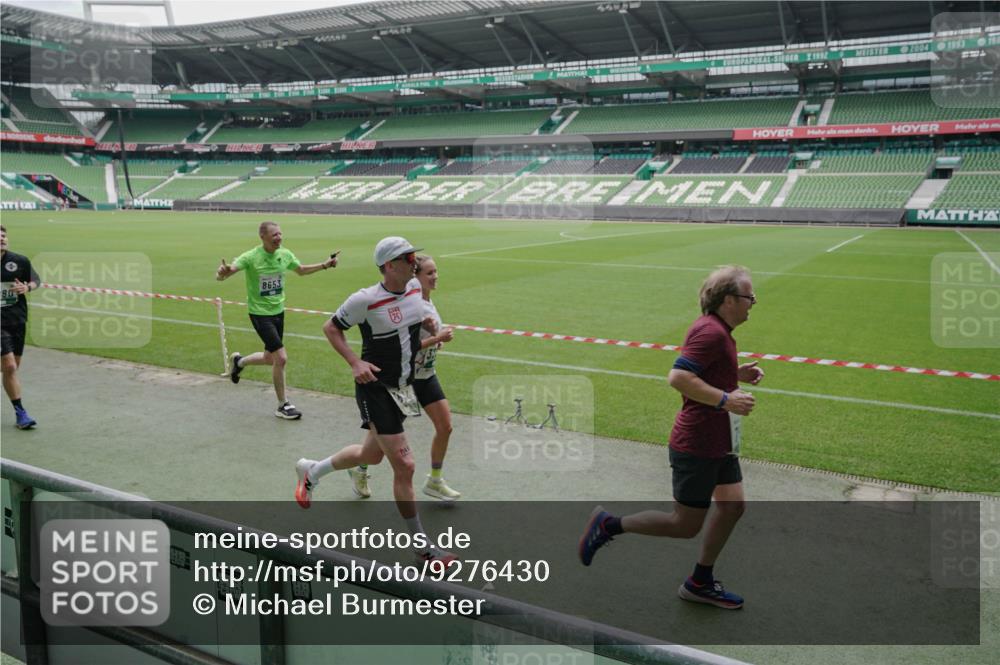 05.10.2025 - 20. swb-Marathon Bremen Michael Burmester http://msf.ph/oto/9276430 05.10.2025 12:54:32 Laufen im Stadion 53, 82, 104, 132, 250, 289, 417, 504, 507, 524, 756, 950, 1165, 1308, 1460, 1474, 1483, 1517, 1543, 1608, 1690, 1721, 1729, 1736, 1873, 1896, 1897, 1976, 2024, 2180, 2265, 2274, 2573, 2767, 2841, 3069, 3193, 3212, 3224, 3359, 3436, 3531, 3703, 3848, 3913, 4257, 4595, 4611, 4837, 4949, 4958, 5022, 5024, 5206, 5452, 5576, 5666, 5869, 5978, 6244, 6359, 6583, 6683, 6853, 7232, 7279, 7494, 7508, 7814, 7928, 7986, 8511, 8611, 8642, 8653, 8737, 89, 368, 458, 1460, 1489 meine-sportfotos.de