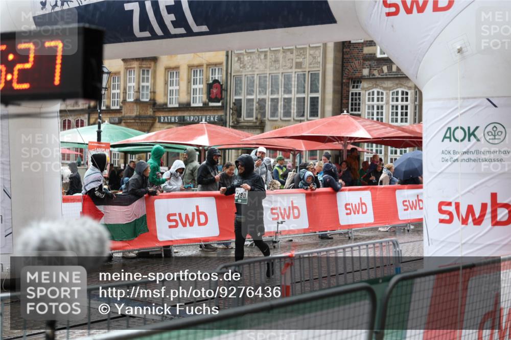05.10.2025 - 20. swb-Marathon Bremen Yannick Fuchs http://msf.ph/oto/9276436 05.10.2025 14:56:27 Ziel 3290 meine-sportfotos.de