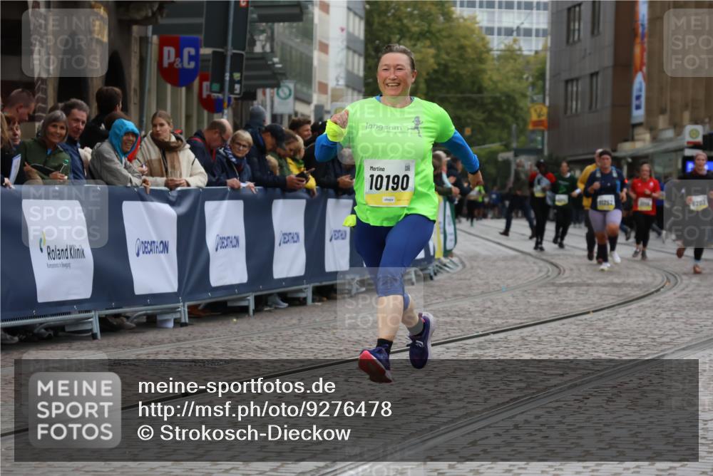 05.10.2025 - 20. swb-Marathon Bremen Strokosch-Dieckow http://msf.ph/oto/9276478 05.10.2025 11:12:42 Ziel 10190, 11285 meine-sportfotos.de