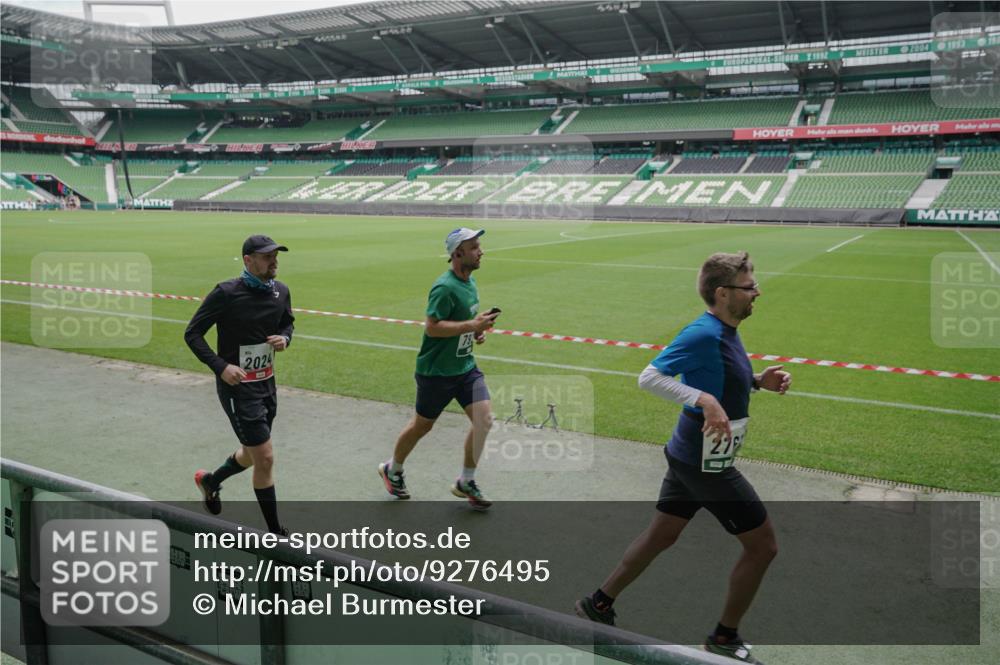 05.10.2025 - 20. swb-Marathon Bremen Michael Burmester http://msf.ph/oto/9276495 05.10.2025 12:54:37 Laufen im Stadion 53, 82, 104, 124, 132, 169, 289, 319, 417, 504, 507, 524, 756, 944, 950, 1165, 1308, 1474, 1483, 1517, 1543, 1690, 1721, 1729, 1873, 1896, 1897, 1945, 1976, 2024, 2180, 2265, 2274, 2573, 2767, 2841, 3069, 3193, 3212, 3224, 3359, 3436, 3531, 3703, 3848, 3913, 4257, 4595, 4672, 4816, 4837, 4949, 4958, 5022, 5206, 5452, 5666, 5869, 5978, 6244, 6583, 6683, 6853, 7052, 7232, 7279, 7494, 7508, 7814, 7928, 7986, 8642, 8653, 8737, 89, 250, 368, 458, 1460, 1489 meine-sportfotos.de