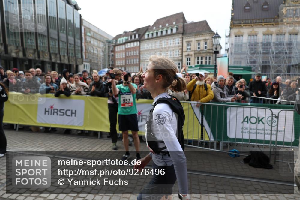 05.10.2025 - 20. swb-Marathon Bremen Yannick Fuchs http://msf.ph/oto/9276496 05.10.2025 12:37:42 Ziel 1101 meine-sportfotos.de