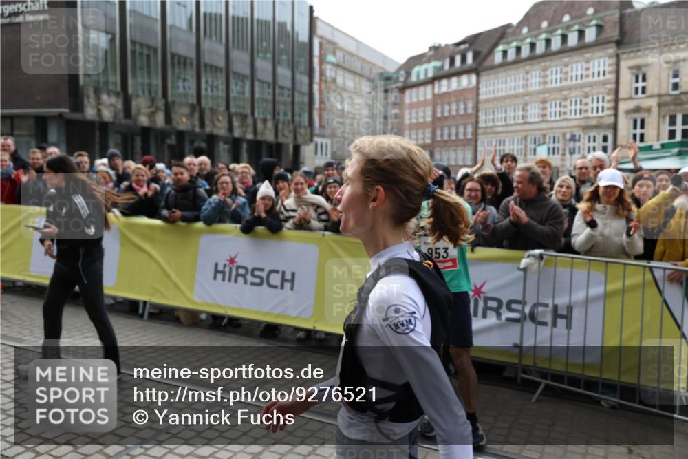 05.10.2025 - 20. swb-Marathon Bremen Yannick Fuchs http://msf.ph/oto/9276521 05.10.2025 12:37:42 Ziel 1101 meine-sportfotos.de
