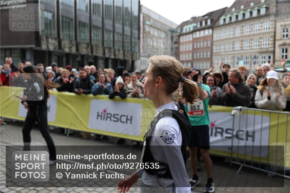 05.10.2025 - 20. swb-Marathon Bremen Yannick Fuchs http://msf.ph/oto/9276535 05.10.2025 12:37:42 Ziel 1101 meine-sportfotos.de