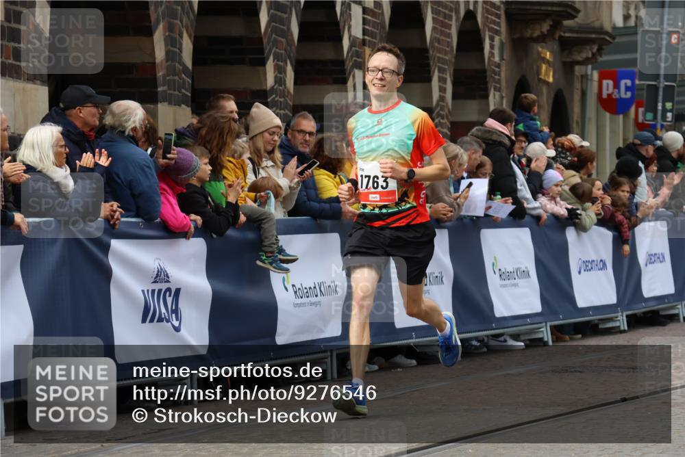 05.10.2025 - 20. swb-Marathon Bremen Strokosch-Dieckow http://msf.ph/oto/9276546 05.10.2025 13:04:31 Ziel 1763, 5656, 7176 meine-sportfotos.de