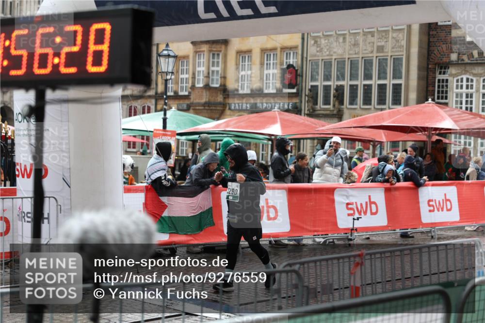 05.10.2025 - 20. swb-Marathon Bremen Yannick Fuchs http://msf.ph/oto/9276559 05.10.2025 14:56:27 Ziel 3290 meine-sportfotos.de
