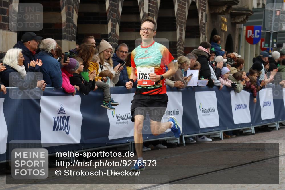 05.10.2025 - 20. swb-Marathon Bremen Strokosch-Dieckow http://msf.ph/oto/9276573 05.10.2025 13:04:31 Ziel 1763, 5656, 7176 meine-sportfotos.de