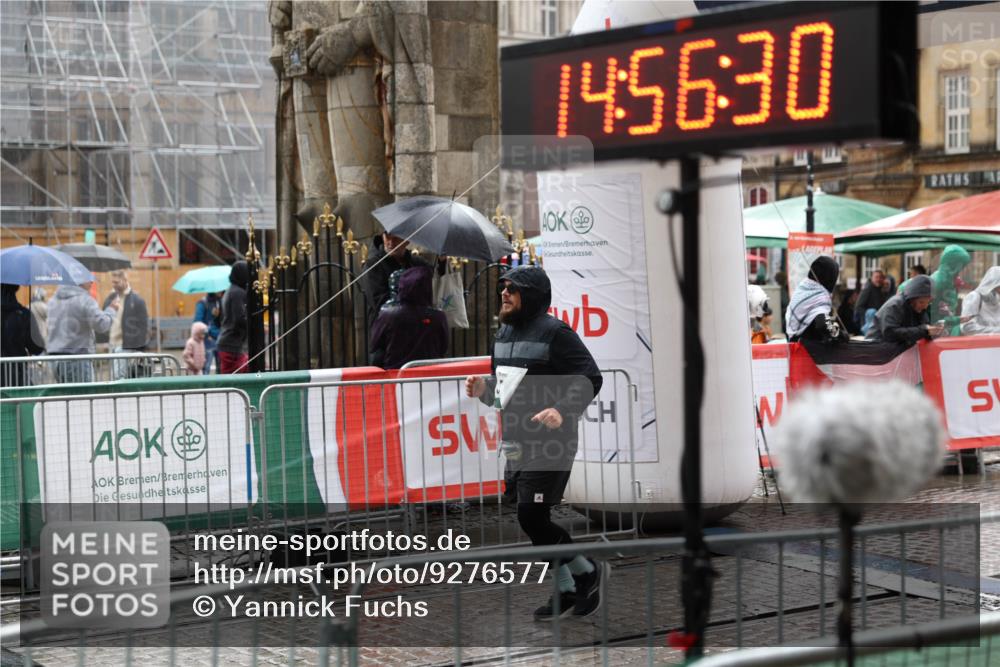 05.10.2025 - 20. swb-Marathon Bremen Yannick Fuchs http://msf.ph/oto/9276577 05.10.2025 14:56:29 Ziel 3290 meine-sportfotos.de