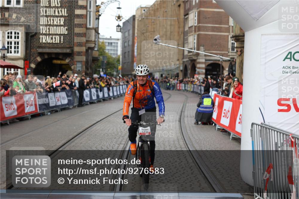 05.10.2025 - 20. swb-Marathon Bremen Yannick Fuchs http://msf.ph/oto/9276583 05.10.2025 12:37:47 Ziel  meine-sportfotos.de