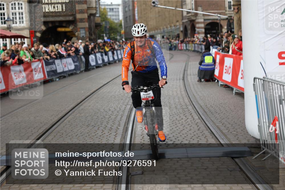 05.10.2025 - 20. swb-Marathon Bremen Yannick Fuchs http://msf.ph/oto/9276591 05.10.2025 12:37:48 Ziel  meine-sportfotos.de