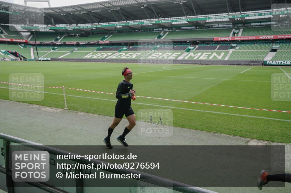 05.10.2025 - 20. swb-Marathon Bremen Michael Burmester http://msf.ph/oto/9276594 05.10.2025 12:54:49 Laufen im Stadion 53, 82, 104, 124, 132, 169, 289, 319, 417, 504, 524, 756, 944, 1308, 1474, 1483, 1517, 1543, 1721, 1896, 1897, 1945, 1976, 2024, 2180, 2265, 2274, 2431, 2494, 2573, 2642, 2767, 2841, 3069, 3193, 3212, 3224, 3359, 3436, 3531, 3703, 3848, 4257, 4595, 4672, 4816, 4837, 4919, 4949, 4958, 5022, 5206, 5452, 5666, 5869, 5978, 6184, 6583, 6683, 6853, 7052, 7232, 7279, 7494, 7508, 7814, 7928, 7986, 8642, 8653, 8737, 89, 250, 368, 458, 507, 950, 1165, 1460, 1489 meine-sportfotos.de