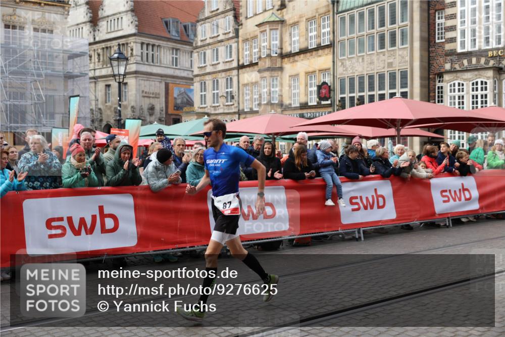 05.10.2025 - 20. swb-Marathon Bremen Yannick Fuchs http://msf.ph/oto/9276625 05.10.2025 12:38:19 Ziel 87 meine-sportfotos.de