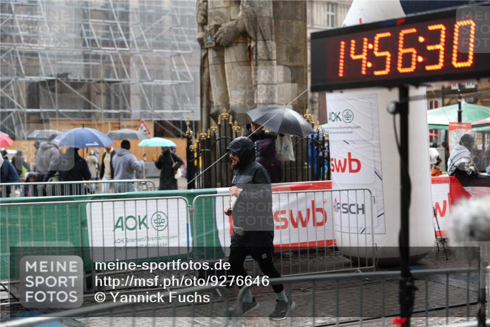 05.10.2025 - 20. swb-Marathon Bremen Yannick Fuchs http://msf.ph/oto/9276646 05.10.2025 14:56:30 Ziel 3290 meine-sportfotos.de