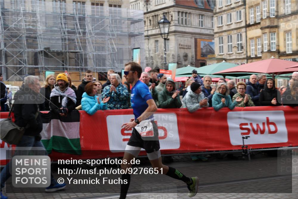 05.10.2025 - 20. swb-Marathon Bremen Yannick Fuchs http://msf.ph/oto/9276651 05.10.2025 12:38:19 Ziel 87 meine-sportfotos.de