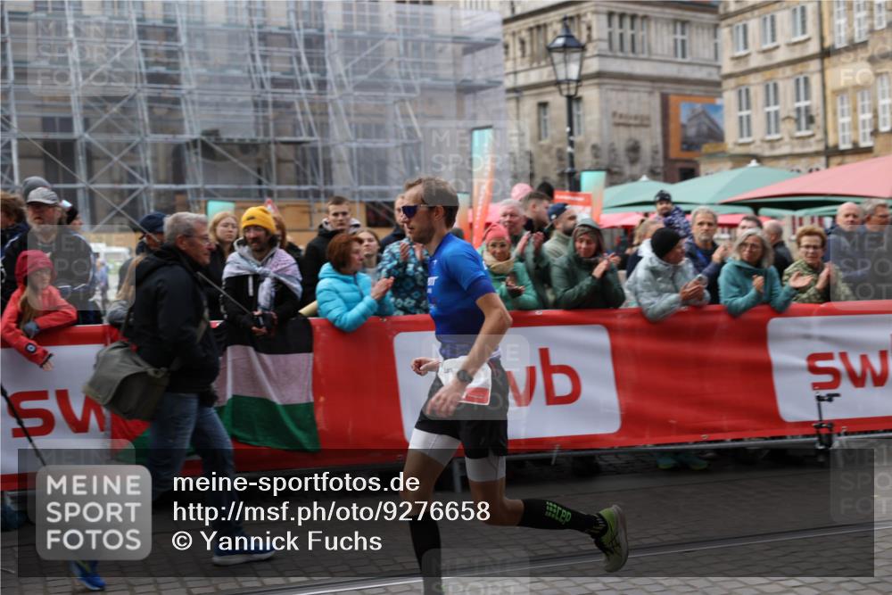 05.10.2025 - 20. swb-Marathon Bremen Yannick Fuchs http://msf.ph/oto/9276658 05.10.2025 12:38:19 Ziel 87 meine-sportfotos.de