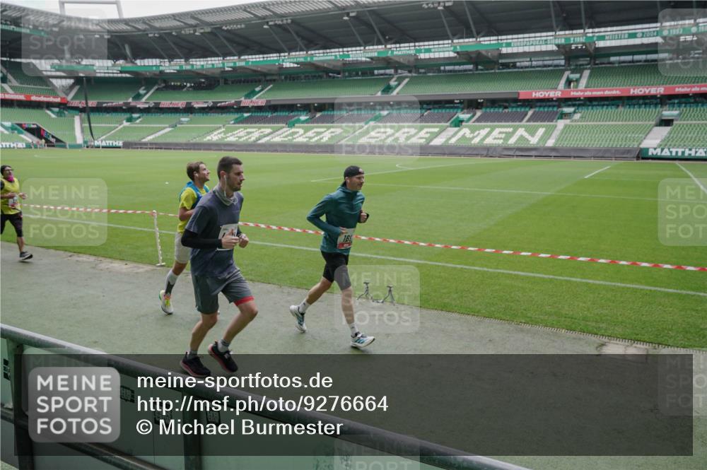 05.10.2025 - 20. swb-Marathon Bremen Michael Burmester http://msf.ph/oto/9276664 05.10.2025 12:54:58 Laufen im Stadion 82, 104, 124, 132, 169, 289, 319, 417, 504, 663, 944, 1308, 1474, 1483, 1543, 1721, 1737, 1896, 1897, 1945, 1976, 2022, 2024, 2180, 2265, 2274, 2431, 2494, 2573, 2642, 2767, 2841, 3069, 3193, 3212, 3224, 3359, 3436, 3531, 3703, 3848, 4257, 4595, 4672, 4771, 4816, 4823, 4837, 4919, 4949, 4958, 5022, 5034, 5206, 5452, 5666, 5869, 5978, 6184, 6527, 6583, 6649, 6683, 6853, 7052, 7279, 7494, 7814, 7928, 7986, 8642, 8653, 8737, 53, 507, 524, 756, 950, 1165, 2841, 3212 meine-sportfotos.de