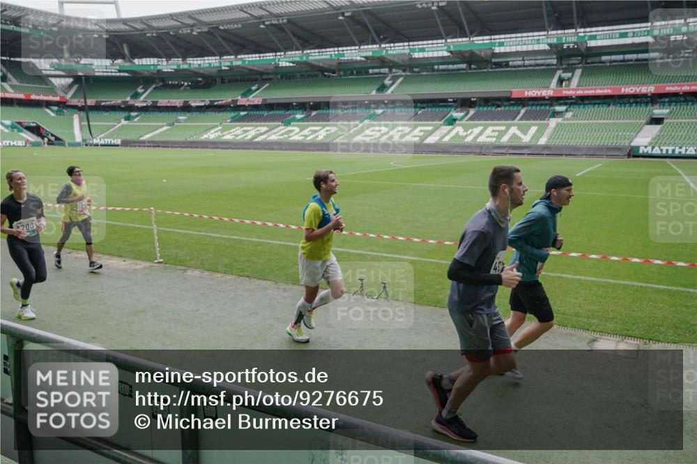 05.10.2025 - 20. swb-Marathon Bremen Michael Burmester http://msf.ph/oto/9276675 05.10.2025 12:54:58 Laufen im Stadion 82, 104, 124, 132, 169, 289, 319, 417, 504, 663, 944, 1308, 1474, 1483, 1543, 1721, 1737, 1896, 1897, 1945, 1976, 2022, 2024, 2180, 2265, 2274, 2431, 2494, 2573, 2642, 2767, 2841, 3069, 3193, 3212, 3224, 3359, 3436, 3531, 3703, 3848, 4257, 4595, 4672, 4771, 4816, 4823, 4837, 4919, 4949, 4958, 5022, 5034, 5206, 5452, 5666, 5869, 5978, 6184, 6527, 6583, 6649, 6683, 6853, 7052, 7279, 7494, 7814, 7928, 7986, 8642, 8653, 8737, 53, 507, 524, 756, 950, 1165, 2841, 3212 meine-sportfotos.de