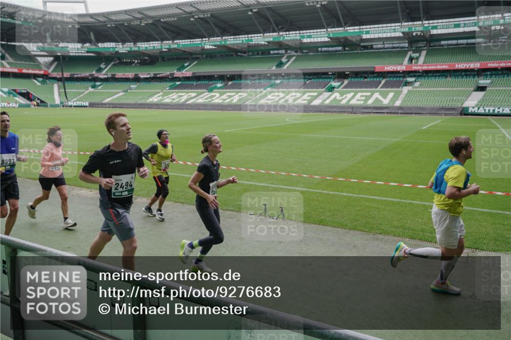 05.10.2025 - 20. swb-Marathon Bremen Michael Burmester http://msf.ph/oto/9276683 05.10.2025 12:54:59 Laufen im Stadion 82, 104, 124, 132, 169, 289, 319, 417, 504, 663, 944, 1308, 1474, 1483, 1543, 1721, 1737, 1896, 1897, 1945, 1976, 2022, 2024, 2180, 2265, 2274, 2431, 2494, 2573, 2642, 2767, 3069, 3193, 3224, 3359, 3436, 3489, 3531, 3703, 3848, 4257, 4595, 4672, 4771, 4816, 4823, 4837, 4919, 4949, 4958, 5022, 5034, 5206, 5452, 5666, 5869, 5978, 6184, 6527, 6583, 6649, 6683, 6853, 7052, 7279, 7494, 7814, 7928, 7986, 8642, 8653, 8737, 53, 524, 756, 950, 1165, 1976, 2841, 3212 meine-sportfotos.de