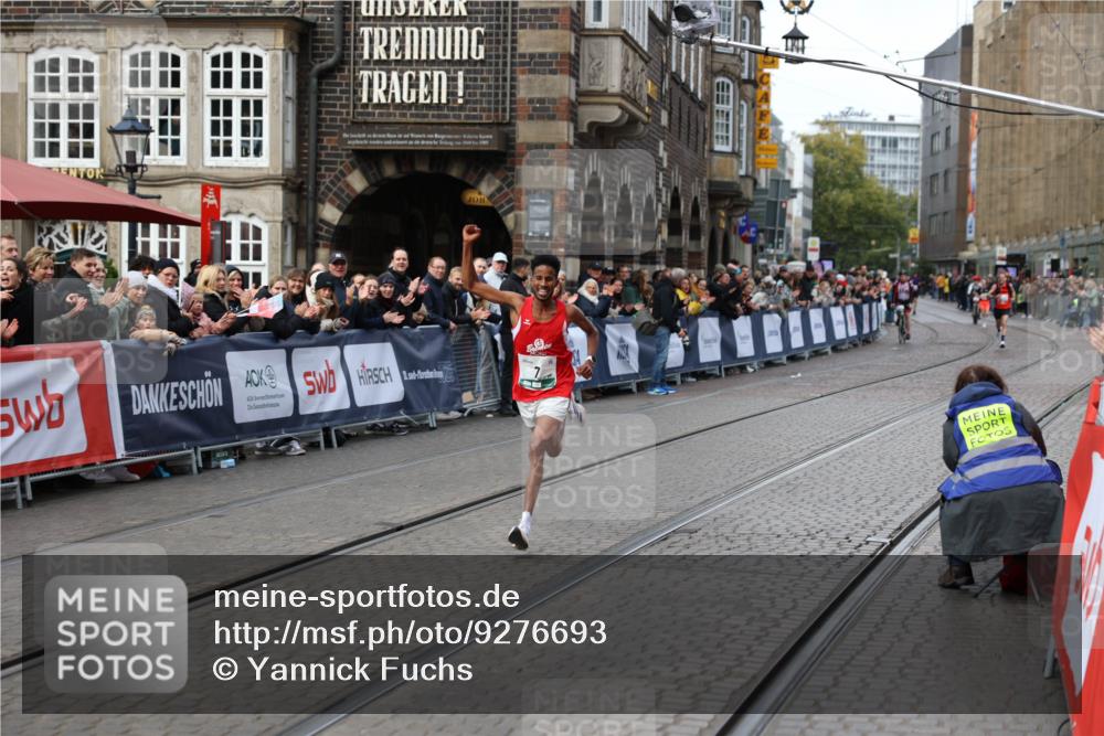 05.10.2025 - 20. swb-Marathon Bremen Yannick Fuchs http://msf.ph/oto/9276693 05.10.2025 12:38:40 Ziel 7 meine-sportfotos.de