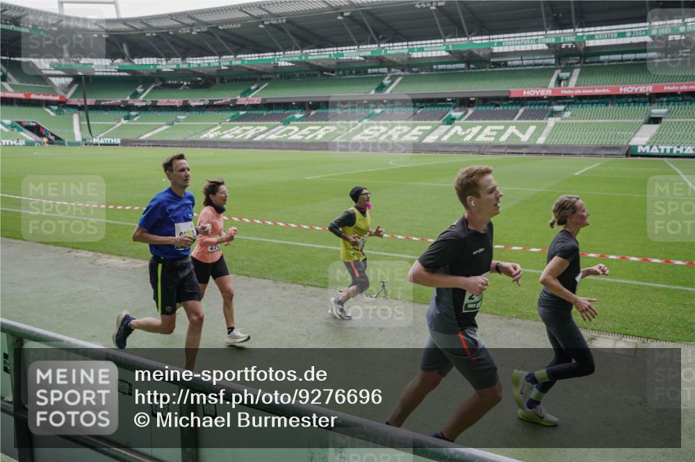 05.10.2025 - 20. swb-Marathon Bremen Michael Burmester http://msf.ph/oto/9276696 05.10.2025 12:55:00 Laufen im Stadion 82, 104, 124, 132, 169, 289, 319, 417, 504, 663, 944, 1308, 1474, 1483, 1543, 1721, 1737, 1896, 1897, 1945, 2022, 2024, 2180, 2265, 2274, 2431, 2494, 2573, 2642, 2767, 3069, 3193, 3224, 3359, 3436, 3489, 3531, 3703, 3848, 4257, 4595, 4672, 4771, 4816, 4823, 4837, 4919, 4949, 4958, 5022, 5034, 5206, 5452, 5666, 5869, 5978, 6184, 6527, 6583, 6649, 6683, 6853, 7052, 7279, 7494, 7814, 7928, 7986, 8642, 8653, 8737, 53, 132, 524, 756, 950, 1165, 1976, 2573, 2841, 3212, 5206 meine-sportfotos.de