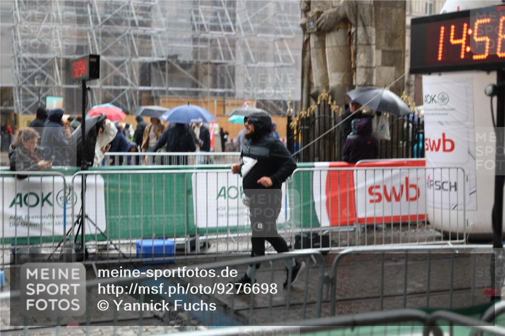 05.10.2025 - 20. swb-Marathon Bremen Yannick Fuchs http://msf.ph/oto/9276698 05.10.2025 14:56:30 Ziel 3290 meine-sportfotos.de