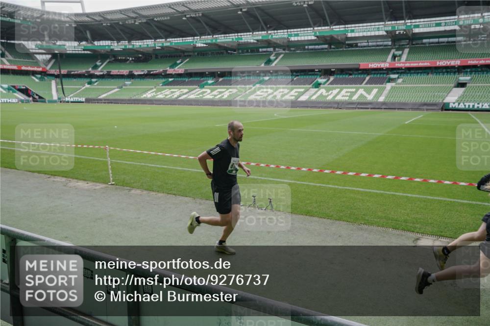 05.10.2025 - 20. swb-Marathon Bremen Michael Burmester http://msf.ph/oto/9276737 05.10.2025 12:55:05 Laufen im Stadion 82, 104, 124, 169, 319, 417, 504, 663, 944, 1308, 1474, 1483, 1543, 1721, 1737, 1896, 1897, 1945, 2022, 2024, 2180, 2265, 2274, 2431, 2494, 2642, 2716, 2767, 3069, 3193, 3224, 3359, 3436, 3489, 3531, 3703, 3838, 3848, 4257, 4595, 4672, 4771, 4816, 4823, 4837, 4919, 4949, 4958, 5034, 5177, 5452, 5554, 5666, 5869, 5907, 6184, 6527, 6649, 6683, 6853, 7052, 7494, 7814, 7928, 7986, 8642, 8653, 8737, 53, 132, 289, 504, 524, 756, 1896, 1976, 2573, 2841, 3212, 5022, 5206, 5978 meine-sportfotos.de
