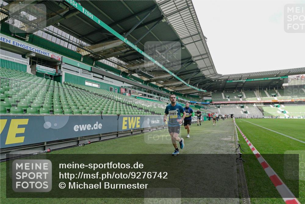 05.10.2025 - 20. swb-Marathon Bremen Michael Burmester http://msf.ph/oto/9276742 05.10.2025 10:27:38 Laufen im Stadion 28, 9270, 9339, 9351, 9362, 9397, 9500, 9546, 9670, 9709, 9711, 9876, 9885, 9961, 10091, 10092, 10351, 10411, 10452, 10509, 10568, 10634, 10637, 10639, 10661, 10676, 10750, 10818, 10822, 10850, 10858, 10898, 10947, 11074, 11167, 11189, 11299, 11327, 11446, 11462, 11645, 11659, 11678, 11683, 9009, 9202, 9285, 9362, 9396, 9400, 9411, 9678, 9876, 9878, 9897, 9921, 9960, 10045, 10277, 10411, 10773, 10792, 10823, 11362, 11585, 11683, 11714 meine-sportfotos.de